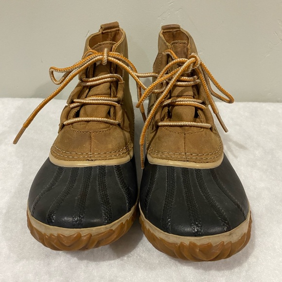 SOREL Women’s Out 'n About Duck Boots Tan/Black Waterproof Lace Up US Size 8 - Picture 2 of 9
